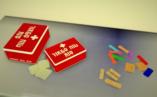 Sims 4 First Aid Kit Boxes and Band Aid at Budgie2budgie