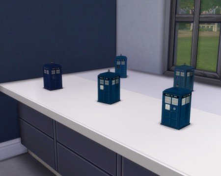Miniature TARDIS by SleezySlakkard at Mod The Sims