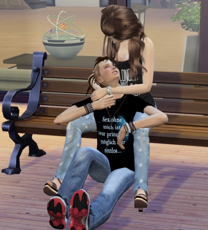 Sims 4 Bench Couple Pose at Chaleara´s Sims 4 Poses