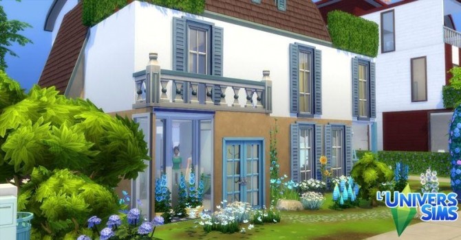 Sims 4 La Royannaise house by Coco Simy at L’UniverSims