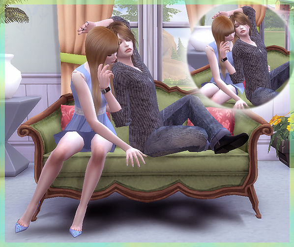 Sims 4 Couple poses at A luckyday