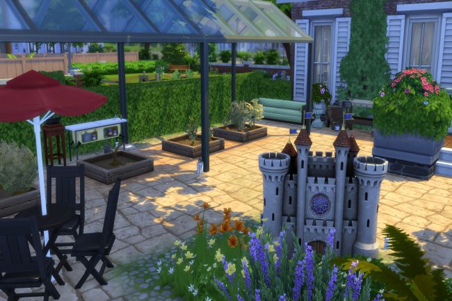 Sims 4 Equipped Garden Residence by ChiLLi at Blacky’s Sims Zoo