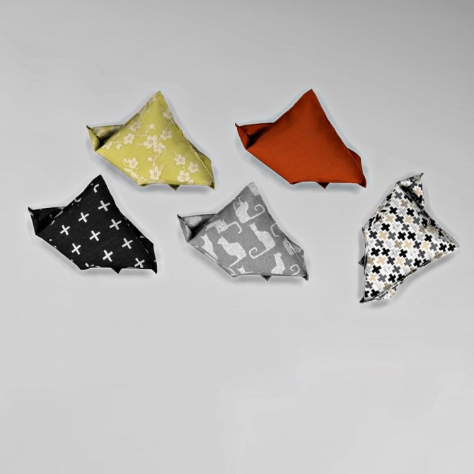 Sims 4 Deco pillows at Leo Sims