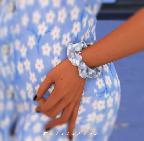 Sims 4 Maya dress & Scrunchies bracelet at Kiro