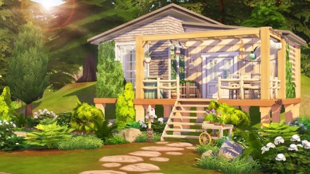 TRANQUIL TINY LAKEHOUSE at Aveline Sims