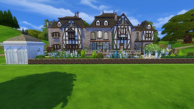Sims 4 Tudor family manor w/guest wing by Dixie Nourmous at TSR