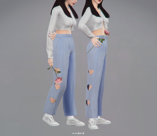 Sims 4 Heart Pants & Rose Set at MMSIMS